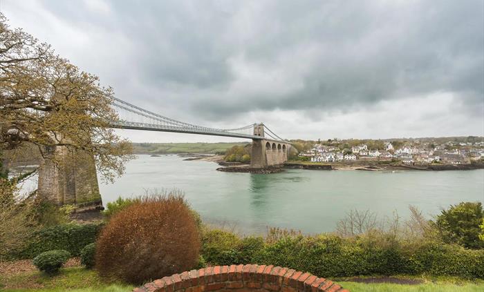 Telford House – Views of the Menai Bridge